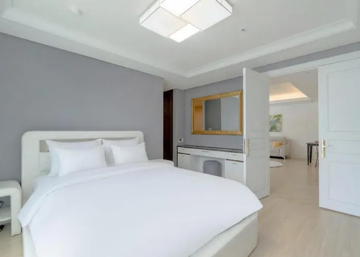 Hotel Bs Centum 3*