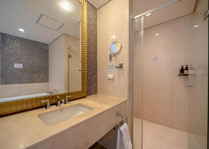 Hotel Bs Centum 3*